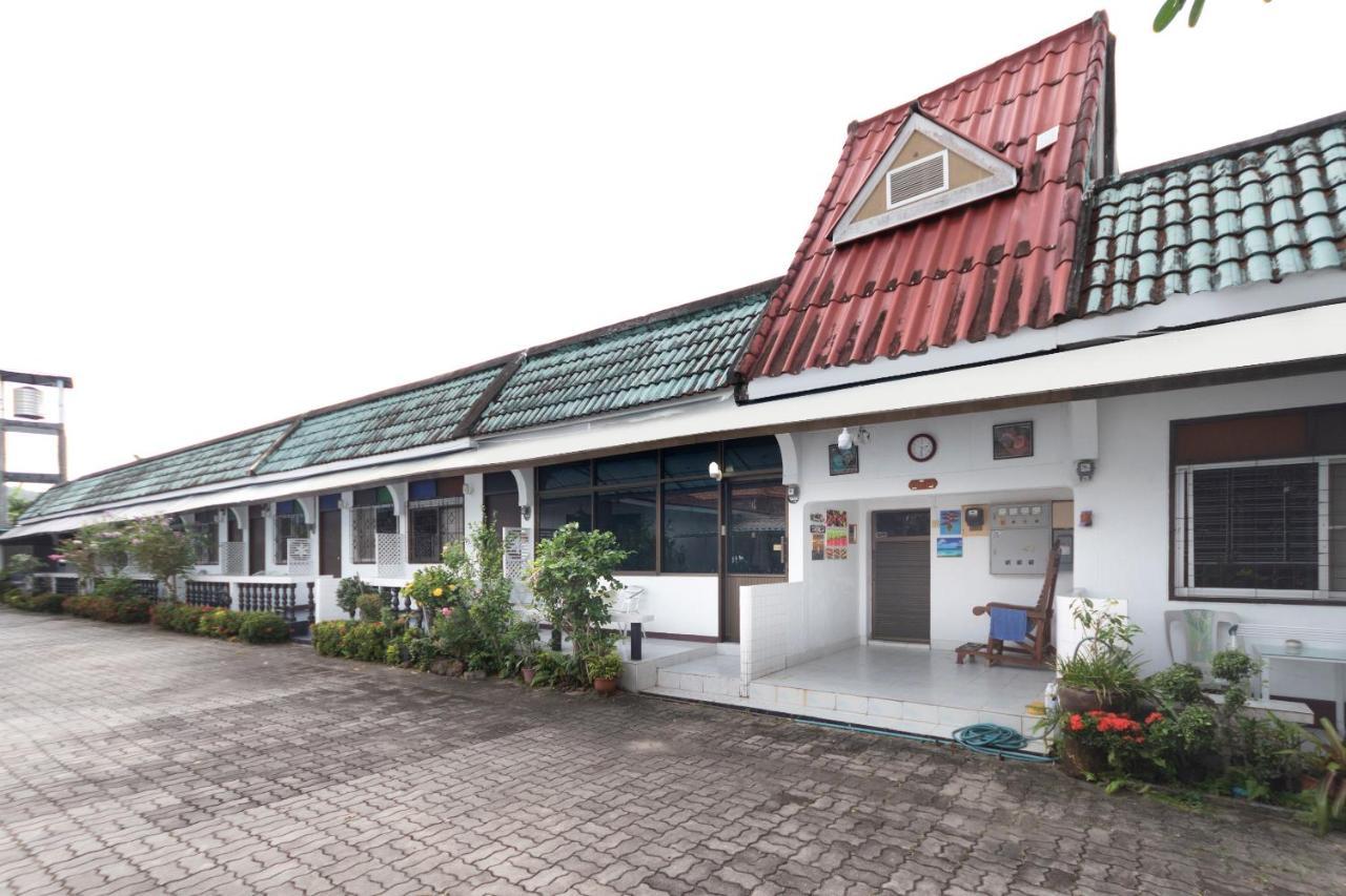 Oyo 1154 Naiyang House Hotel Nai Yang Exterior photo